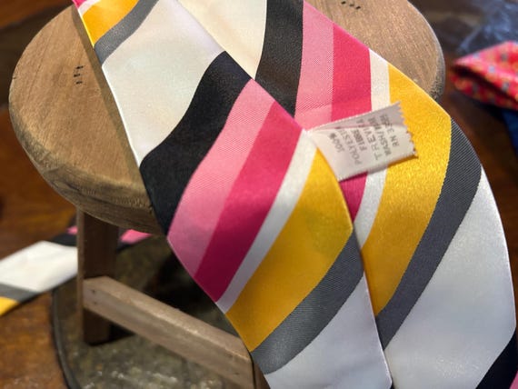 Mens tie colorful striped