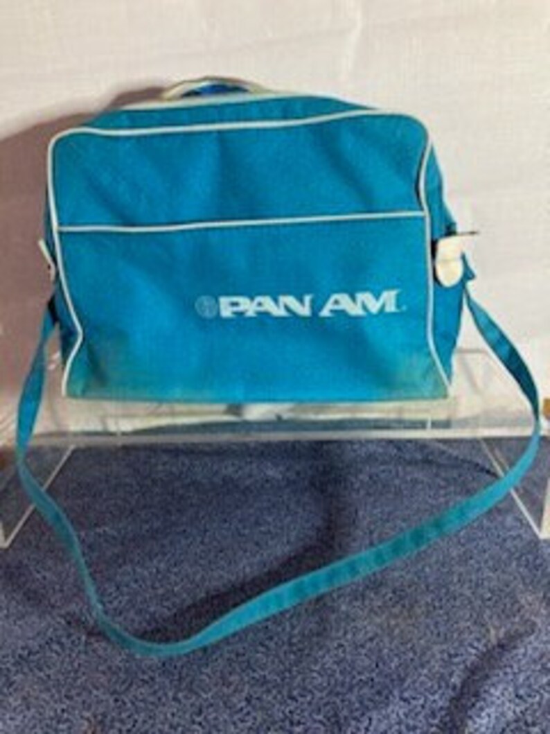Vintage Pan Am bag circa 1970