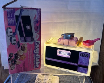 Vintage easy bake oven and snack center ALL PAN  TOOLS