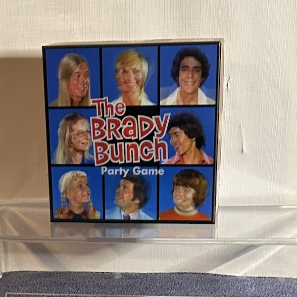 The Brady Bunch Party game holographic