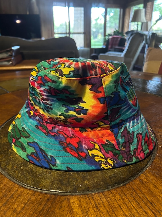 Grateful Dead bucket hat dancing bears