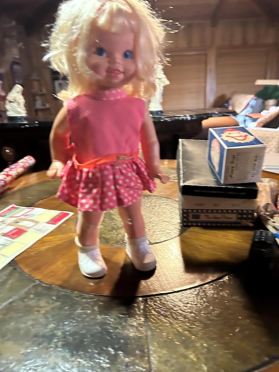 Vintage Swingy 1964 doll working adorable