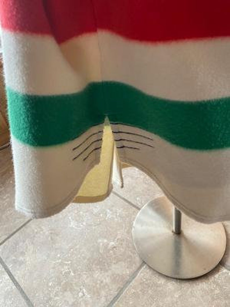 Vintage Hudson Bay style multistripe Orvis unisex jacket size XXL incredible condition