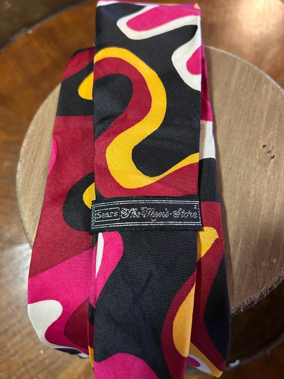 Mens tie