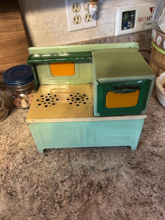 Working Kingston Vintage 1930 Childs Electric Toy Stove Oven #407-X Green Cream