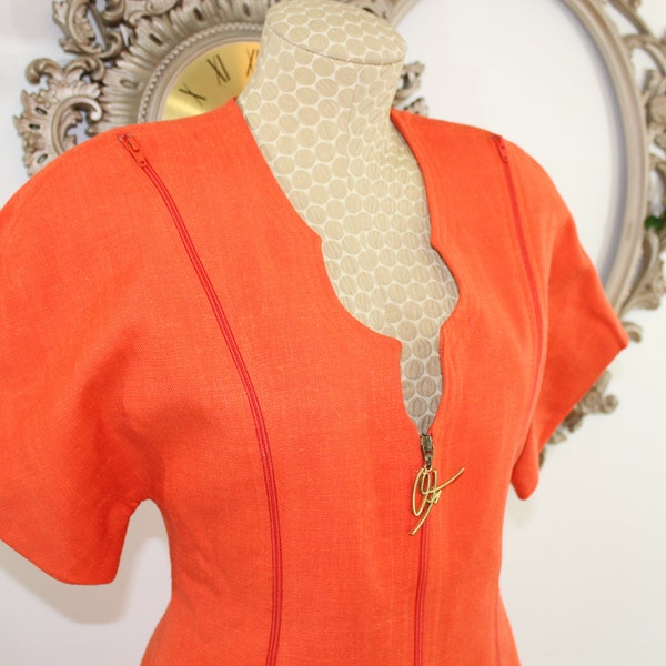 SALE Short sleeved orange skirt set with zippered details US size 4-6. Parisian Woman's suit by Orna Forho in French size 38.
