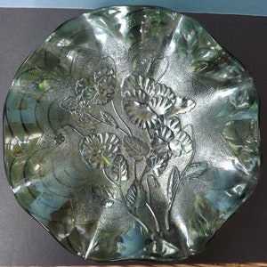 GREEN CARNIVAL GLASS Fluted Dish, Pansy Design, Imperial Carnival Glass, 1951-1972, 23cm diameter 6cm high. Superb Condition