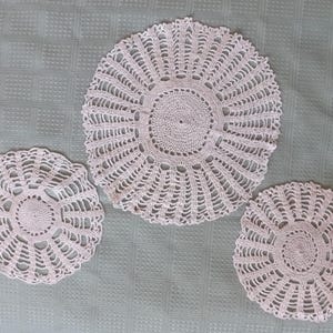 Vintage Set of 3 CROCHETED MATS,  Cream Dressing Table Set
