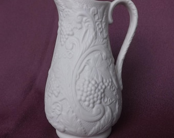 Jarra de cerámica Parian Portmeirion, 14,6 cm de alto, diseño de vid, jarrón Portmeirion, jarra blanca, década de 1990.