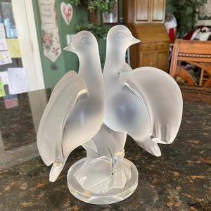 Lalique HUGE Crystal ARIANE DOVES Figure ~ Satin-finish ~ 8.5 inches tall ~ Model 11638 ~ Perfect!