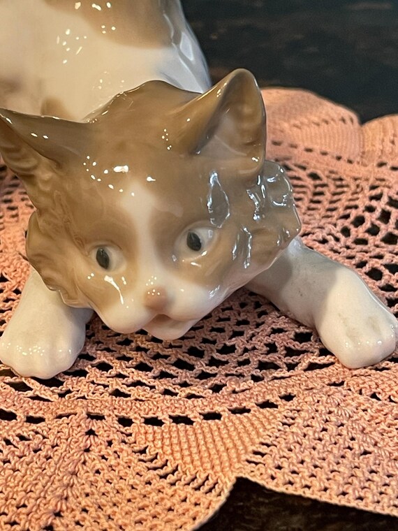 Vintage Lladro Porcelain Brown and White 