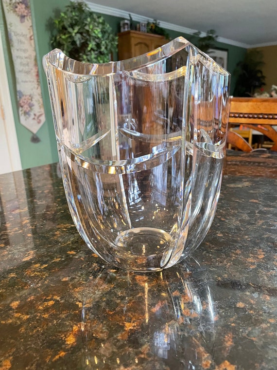 Signed Crystal Kosta Boda by Gun Lindblad 48502 ~ Signed ~ Rideau