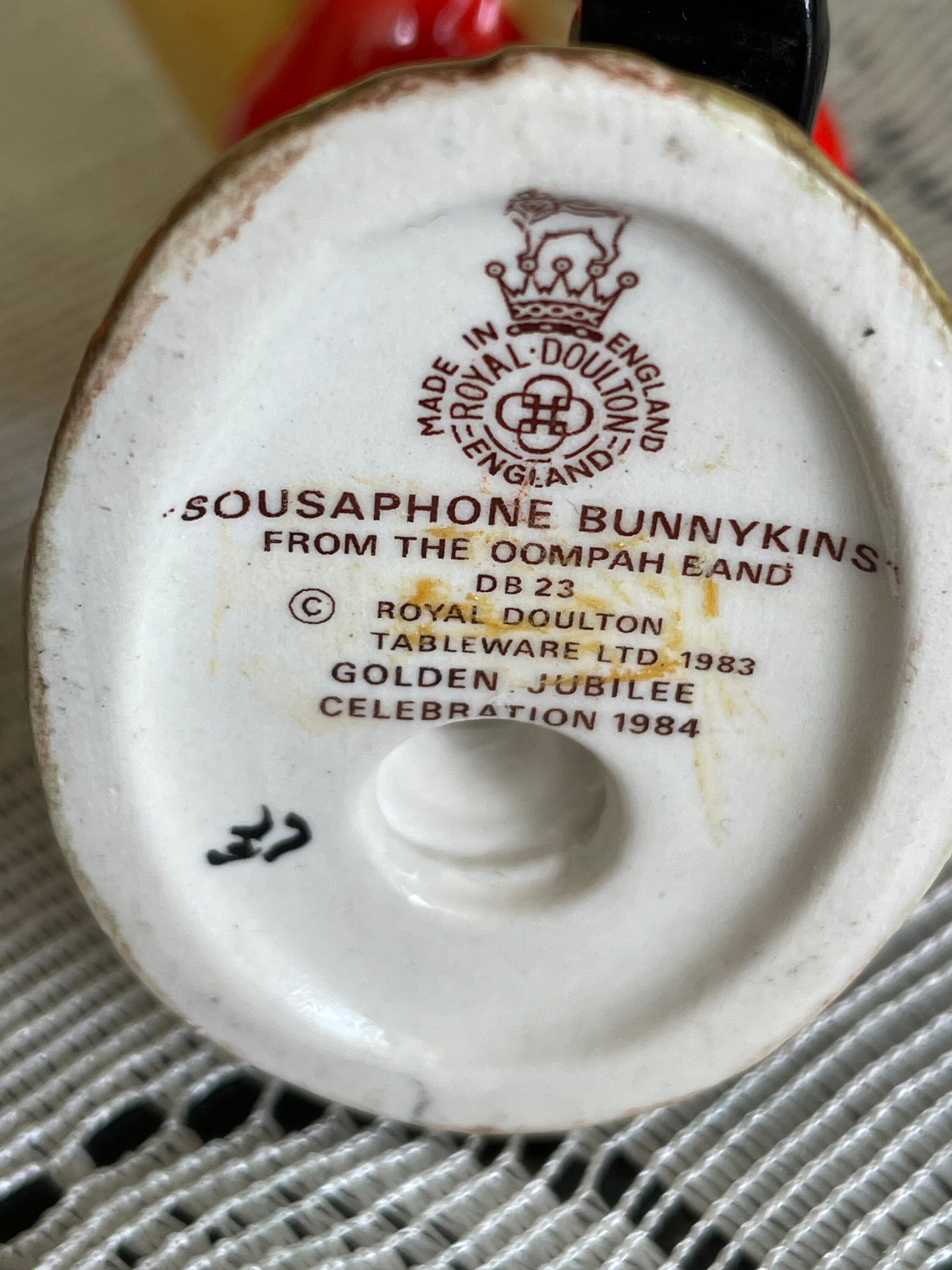 ロイヤルドルトン バニキンズ OOMPAH BAND まとめ売り 木製台付 Three NIB Oompah Band Bunnykins Figurines - Royal Doulton DB23