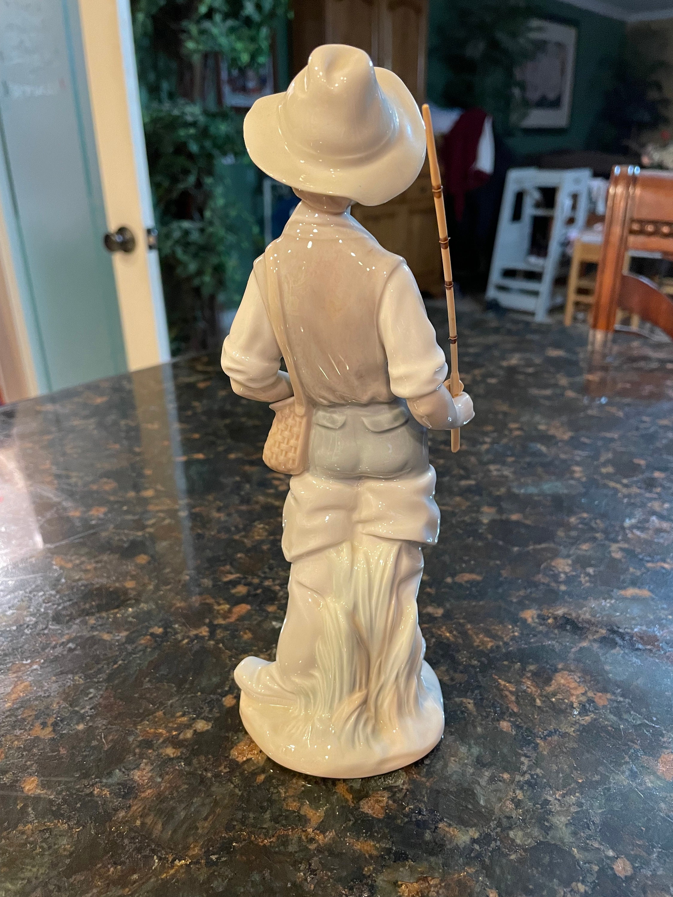 Lladro Figurine 4809 Fisher Boy, 8 3/4