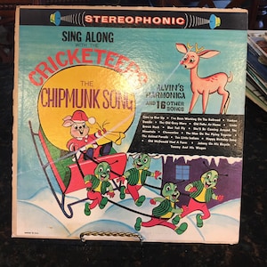 Sing Along with the Cricketeers &quot;The Chipmunk Song&quot; PST-676