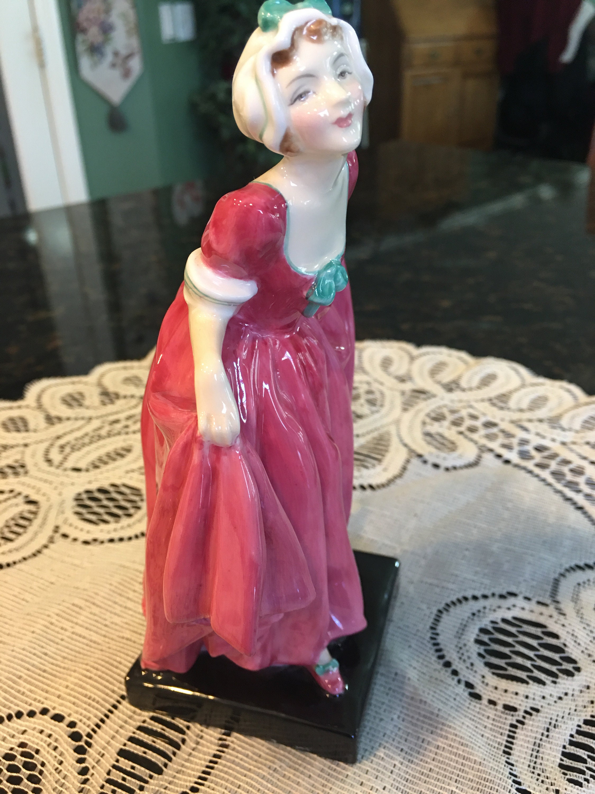 Rare Royal Doulton Figurine DELIGHT HN1772 19361945 Leslie Etsy