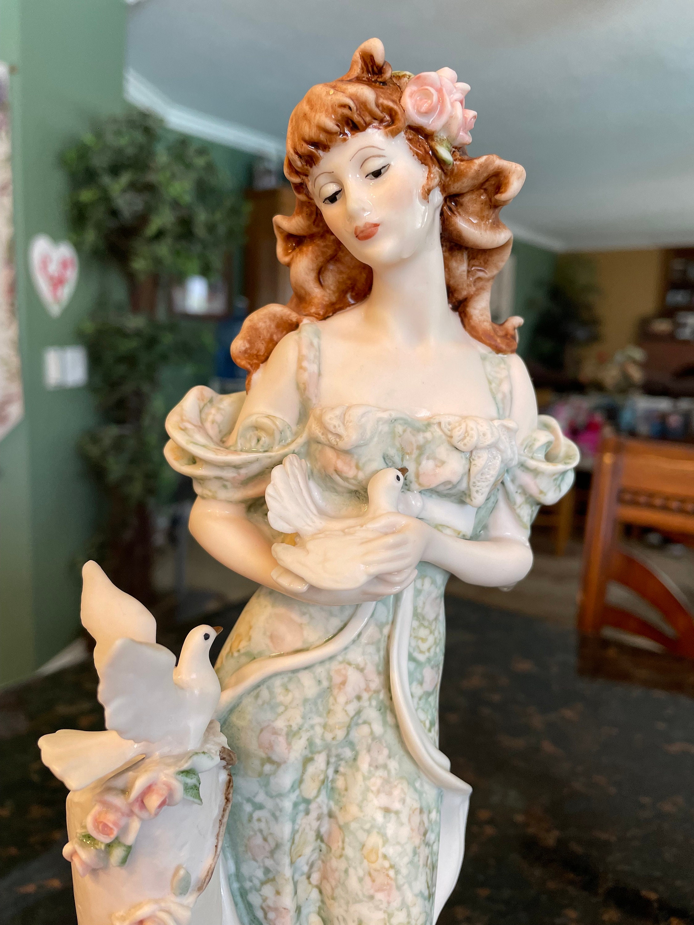 Retired Giuseppe Armani Figurines Value