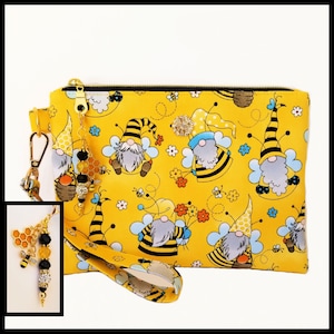 Bee Wristlet Purse, Bee Gnome Purse, Honeybee Bag, Gift Item for Her, Bee Purse, Clutch, Handbag, Bee Charm, Mother&#39;s Day Gift