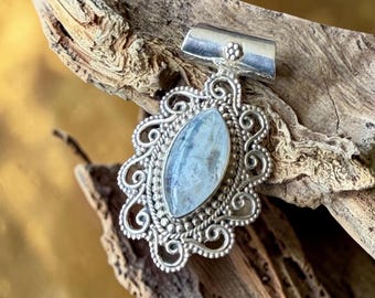 Rainbow Moonstone Crystal 925 Sterling Silver Mystical Bohemian Style Pendant - Indian spirit inspired