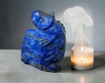 Sacred Lapis Lazuli Chameleon Totem – Hand-Carved Crystal Spirit Guide.