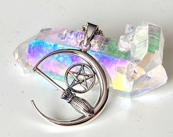 Witch’s Moon Embrace – Sterling Silver Ritual Pendant