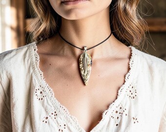 Spirit Feather – Mexican Laguna Lace Agate Shamanic Totem Pendant