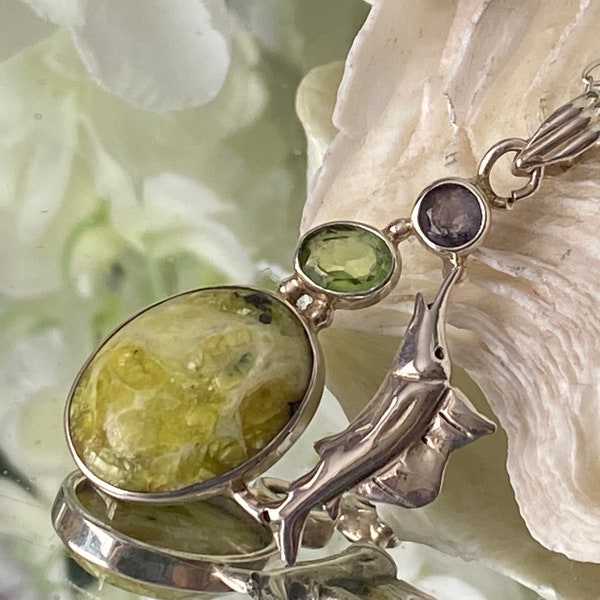 Natural Yellow Lizardite (meditation stone)Peridot & Amethyst Flying Fish 925 Sterling Silver Pendant.