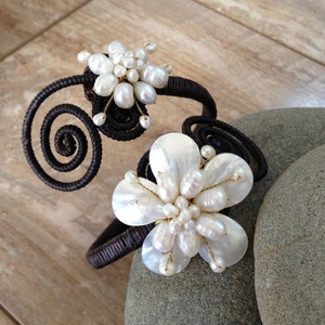 Handmade freshwater pearl beaded flower bracelet wedding jewelry