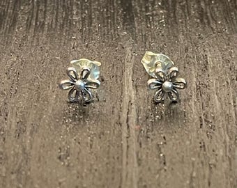 Vintage Dainty Sterling Silver Flower Post Earrings