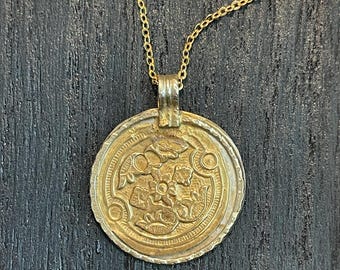 Vintage Mixed Metals Floral Wax Seal Pendant Necklace