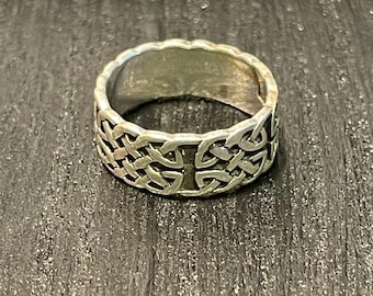 Vintage 925 Celtic Band Ring in Sterling Silver Size 8.25