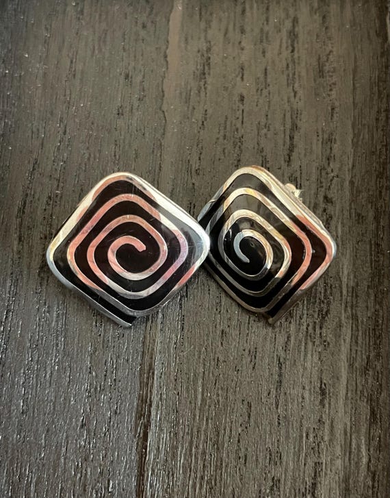Vintage Sterling Silver and Black Enamel Square Spiral Stud Earrings