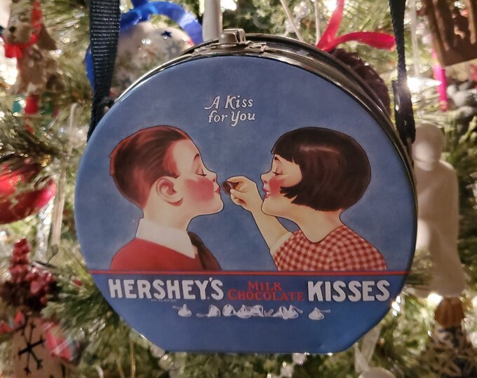 Vintage Hershey's Kisses Tin Purse A Kiss for You Valentine Collectible