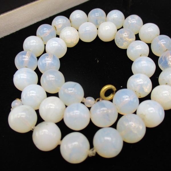 Art Deco CZECH Vintage MOONSTONE OPALESCENT Art Glass Beads Short Necklace Bride Collana Collier Coller 首飾り 项链 Gift