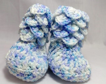 Crochet Crocodile Stitch Baby Booties - Warm, Soft, and Durable, 0-6 month size, perfect new mom gift, baby shower, bringing home baby