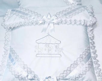 Pram Quilt set will fit Silver Cross Kensington size, White Lace & Ribbon with embroidered Carousel design.. perfect baby gift.