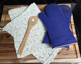Handmade Sustainable Kitchen Towel and Pot Holder
