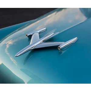 Oldsmobile Hood Ornament Art Print, Classic Car Hood Ornament Photo, 53 Old&#39;s Hood Ornament Print, Manly Décor Teal Silver Man Cave Art,