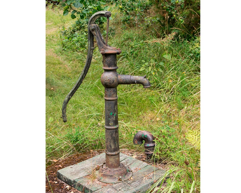 Old Water Pump Photo Kitchen Decor Farmhouse Decorrustic Etsy Australia