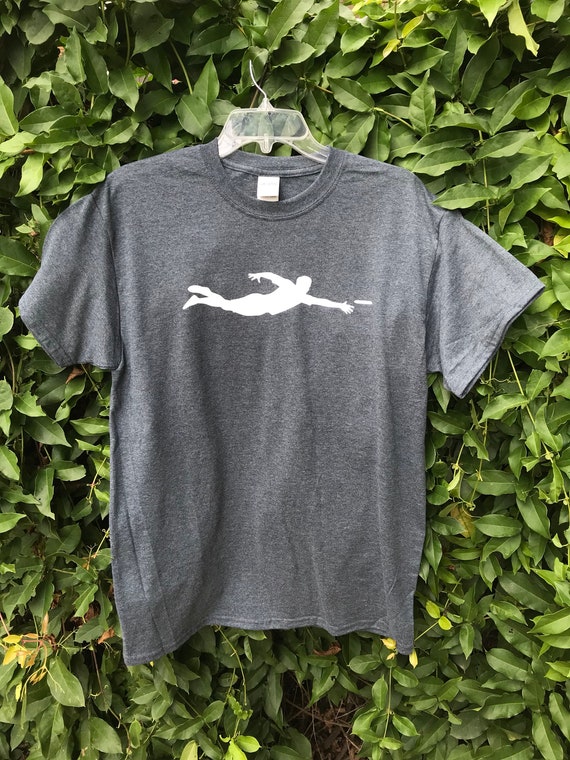 Retro Ultimate Frisbee Player Silhouette T-Shirt Gift Idea Retro Ultimate Frisbee Player Silhouette T-Shirt Gift Idea