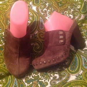 NINE WEST 9 VINTAGE Amerika Kollektion Braun Wildleder Mule Heels 8M Hot