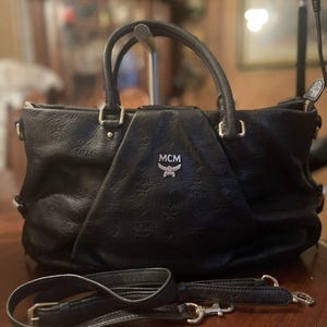 Bolsa feminina de couro legítimo MCM autêntica, preta, couro de bezerro, monograma Ottomar, 2 vias, bolsa de mão