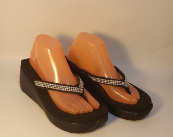 Volatile Womens Size 9 Thong Wedge Sandals Platform Black Embellished Rhinestone
