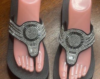 Damskie sandały Skechers Yoga Foam Black Rhinestone Thong Wedge Slip-On 9