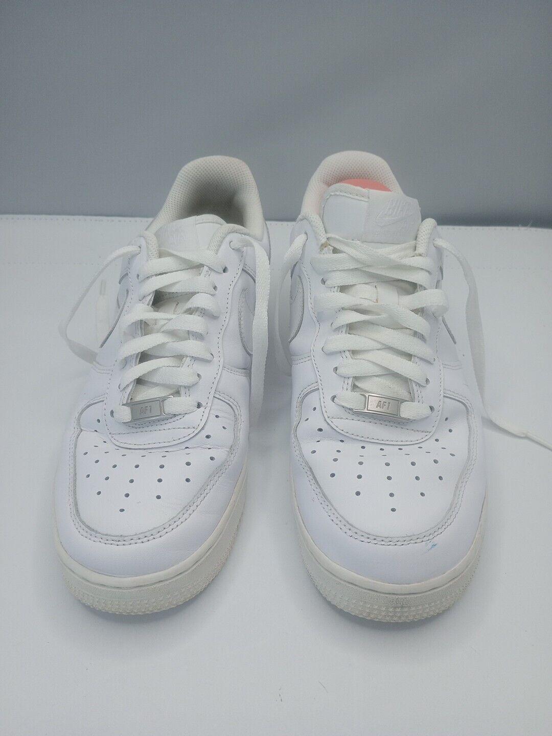Nike Air Force 1 Triple White  display picture 1