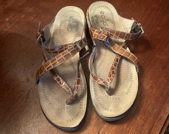 Ecco Light Brown Croc Print Strappy Sandals Women's Size 8M Adjustable (S1983)