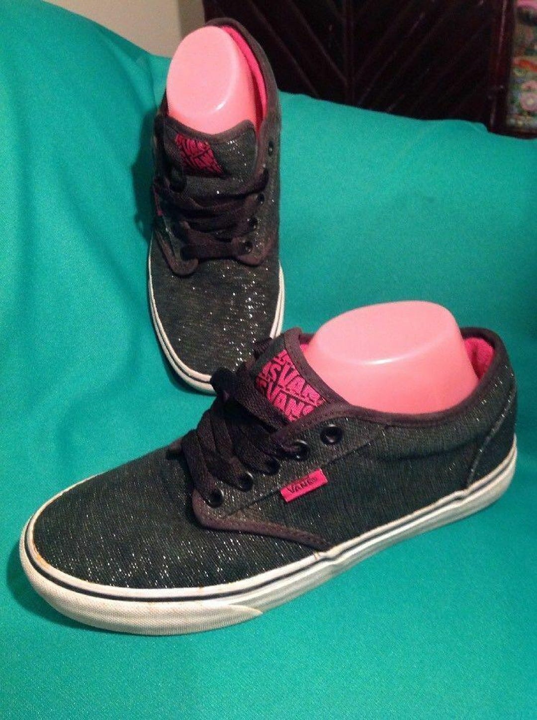 VANS Women's ATWOOD 8M Low Black W/silver Flakes Canvas Sneakers