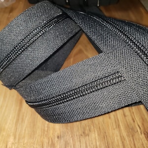 Matte Black Water-resistant Zipper Chain 5 by the Foot Reverse Coil Waterproof  Zipper 