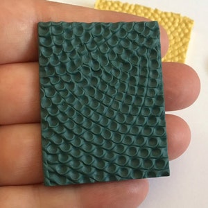 MINIATURE TEXTURED SCALES mold, dragon scale silicone plate, mermaid scale mold, fish scale silicone mold, scale texture plate, 32 scale