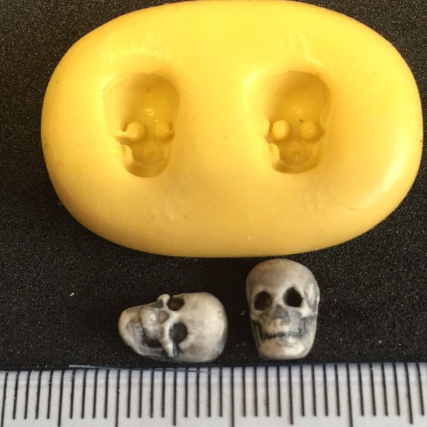 TEENY Tiny SKULL silicone mold jewelry dnd diorama Halloween Gothic human form MINIATURE 1:24 scale 1/2 dungeon decor